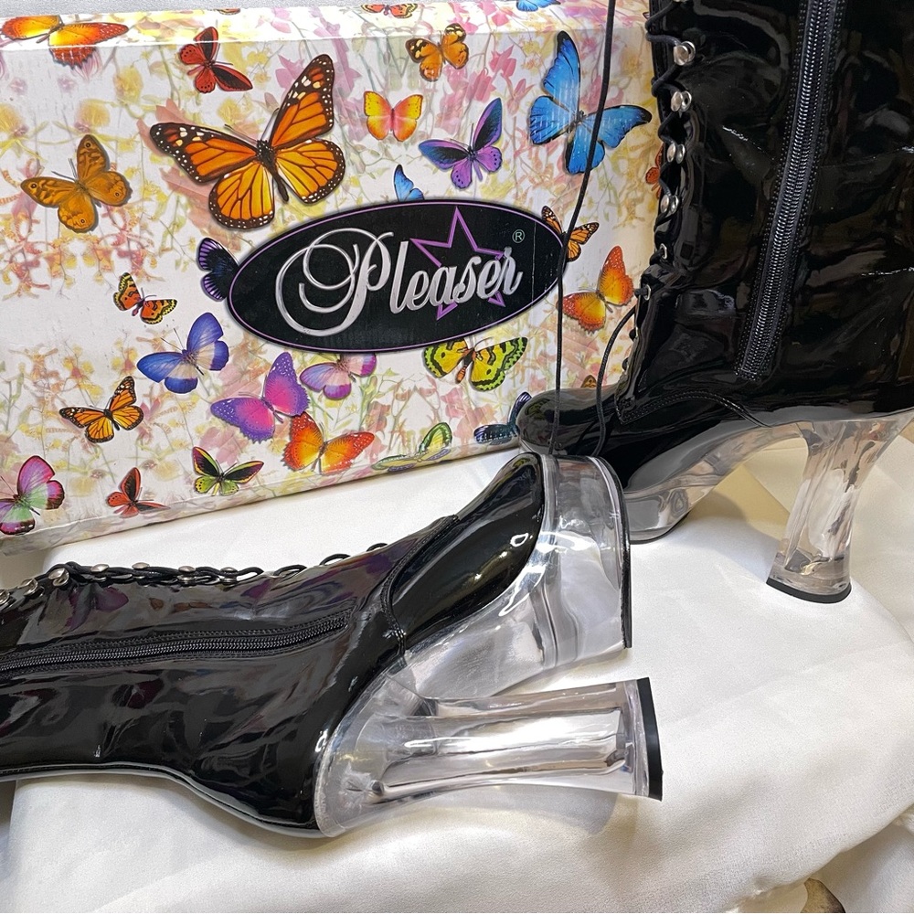 SOLD Rare Goth Black Leather Platforms Size 9